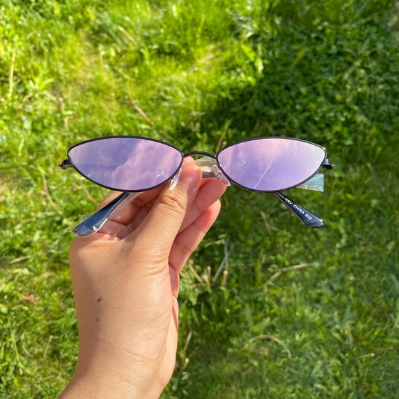 Vintage Cat Eye Sunglass - Picture 1 of 3